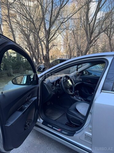 Chevrolet Cruze-11