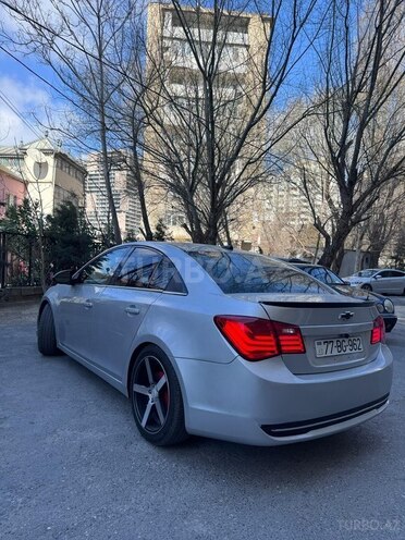 Chevrolet Cruze-16