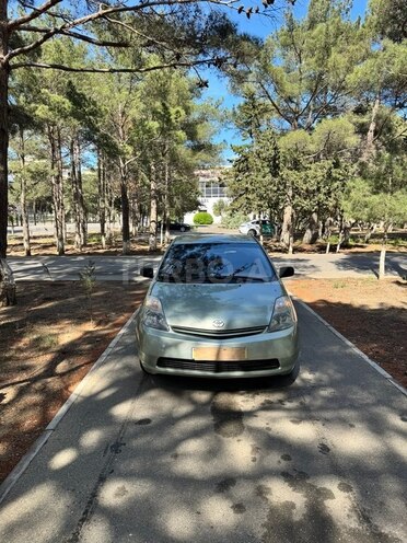 Toyota Prius-3