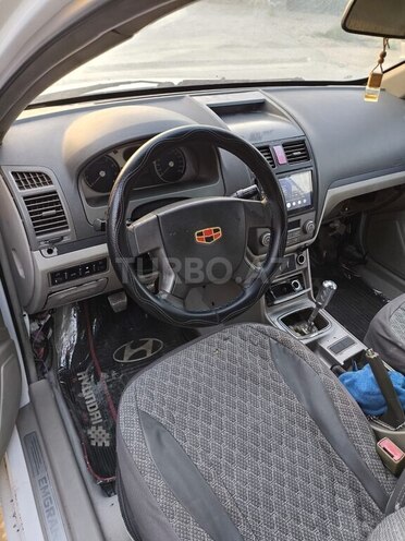 Geely Emgrand EC7-6