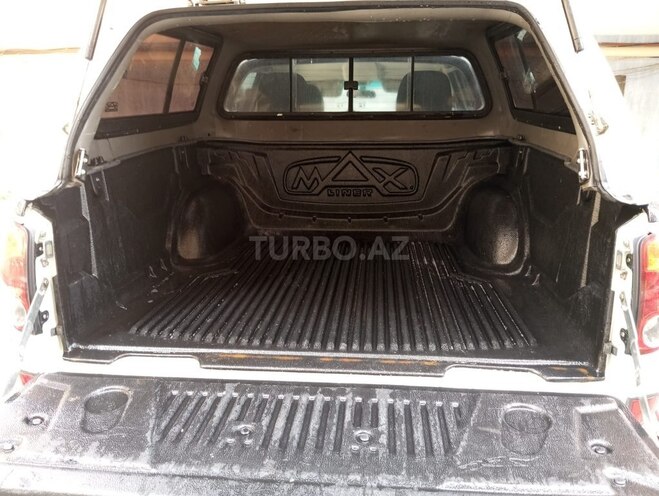 Mitsubishi L200-4