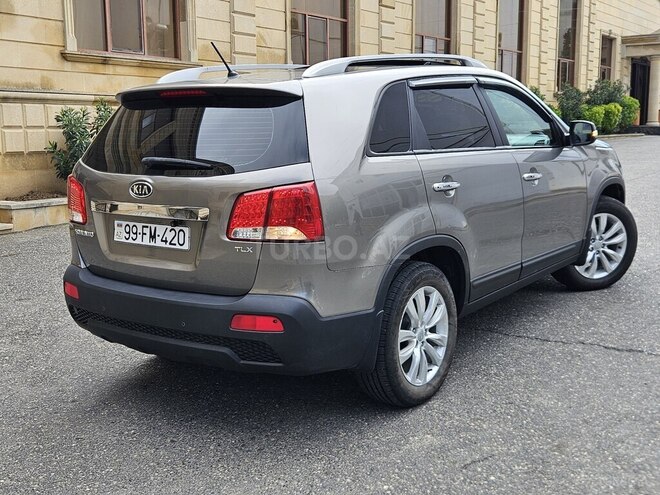 Kia Sorento-4