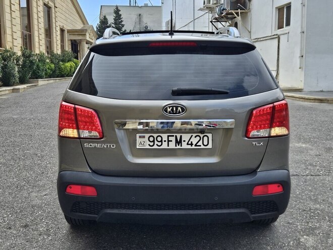 Kia Sorento-3