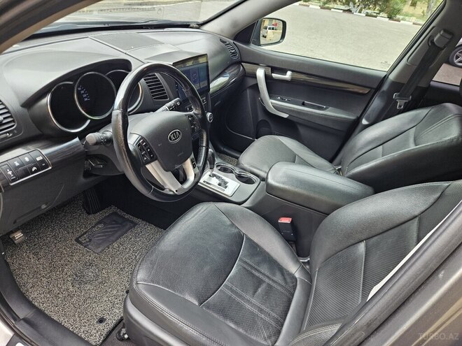 Kia Sorento-10