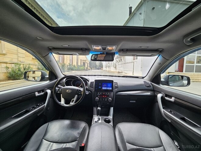 Kia Sorento-12