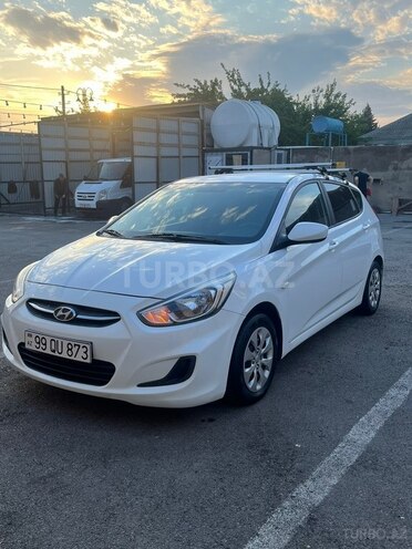 Hyundai Accent-1