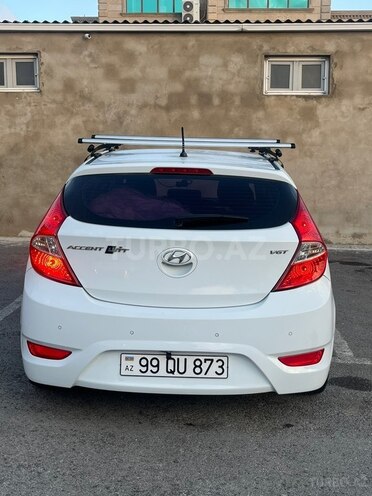 Hyundai Accent-3
