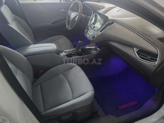 Chevrolet Malibu-12