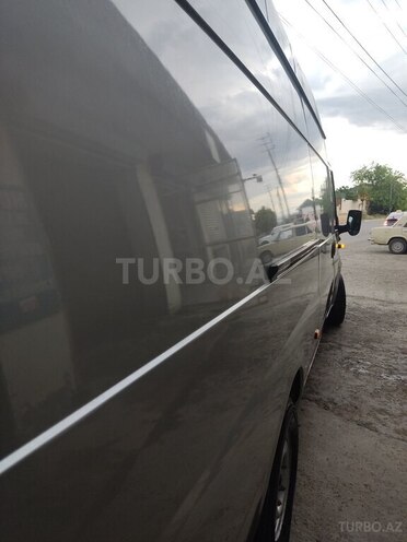 Ford Transit-4