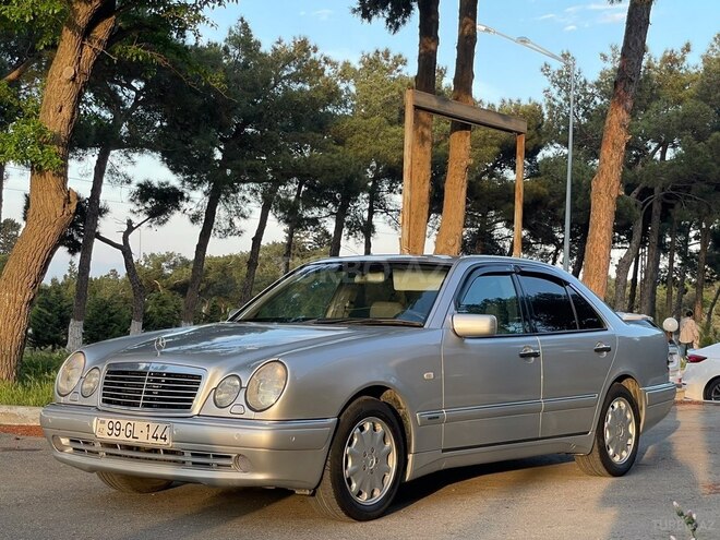 Mercedes E 280-16