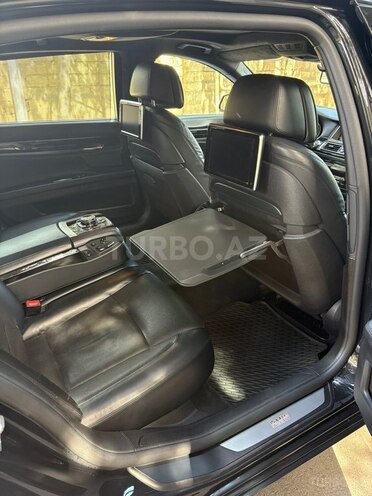 BMW 750-16