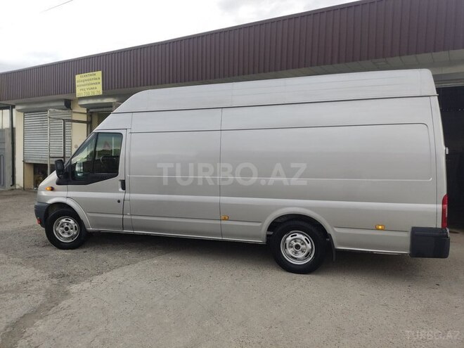 Ford Transit-3