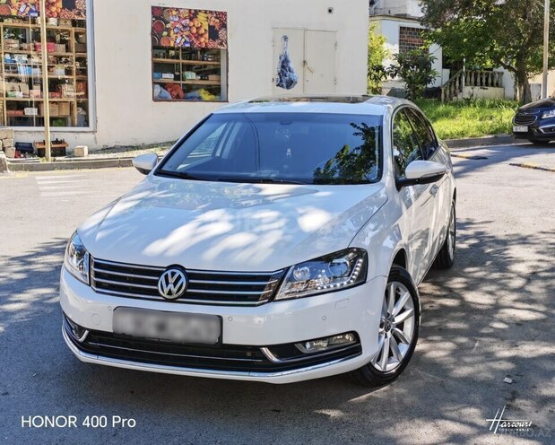 Volkswagen Passat-1