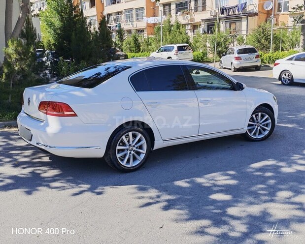 Volkswagen Passat-5