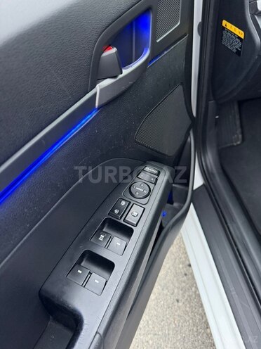 Hyundai Avante-13