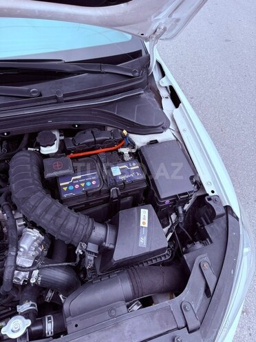 Hyundai Avante-12