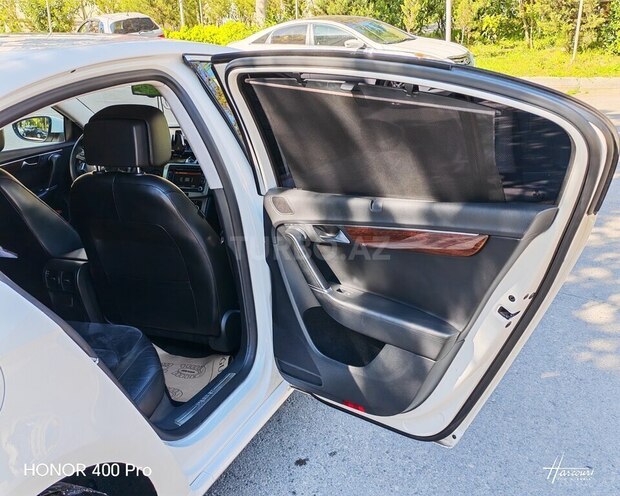 Volkswagen Passat-10