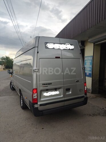 Ford Transit-19