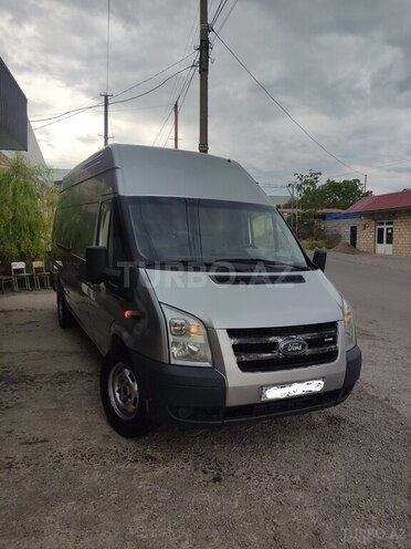 Ford Transit-1