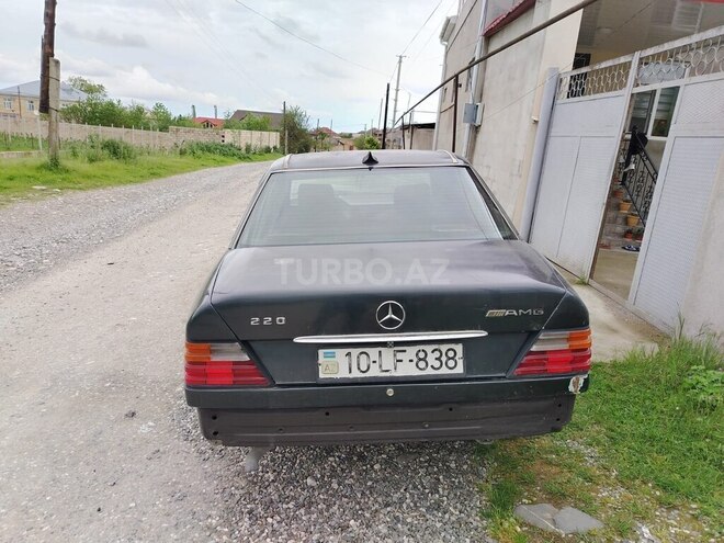 Mercedes 230 E-8