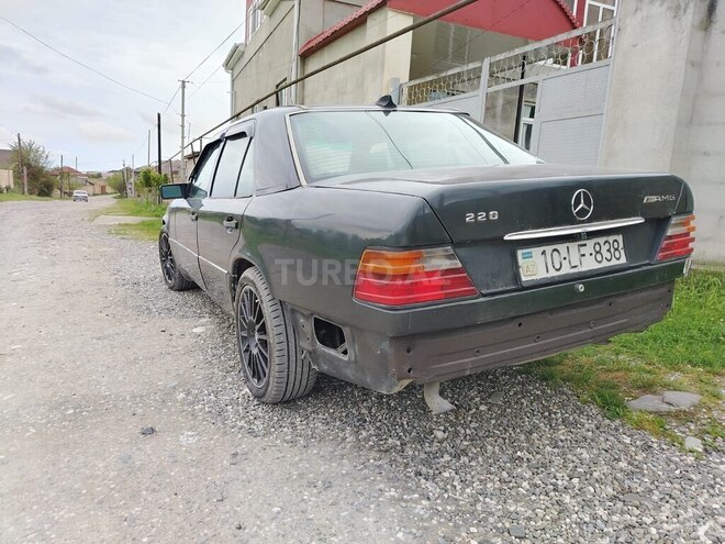 Mercedes 230 E-7