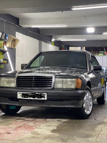 Mercedes 190-1