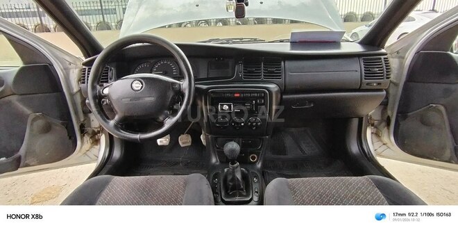 Opel Vectra-4
