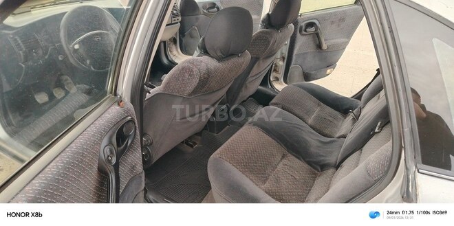 Opel Vectra-17
