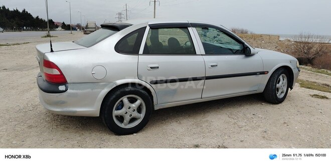 Opel Vectra-10