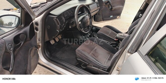 Opel Vectra-3