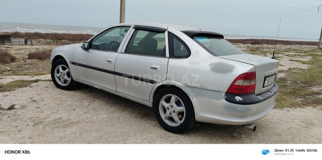 Opel Vectra-13