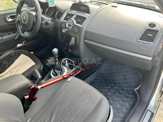 Renault Megane-6