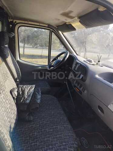 Ford Transit-6
