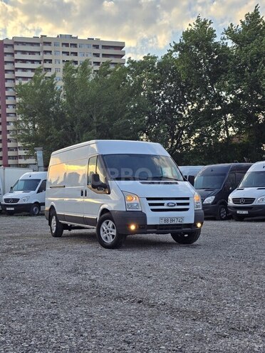 Ford Transit-3