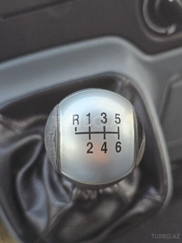 Ford Transit-14