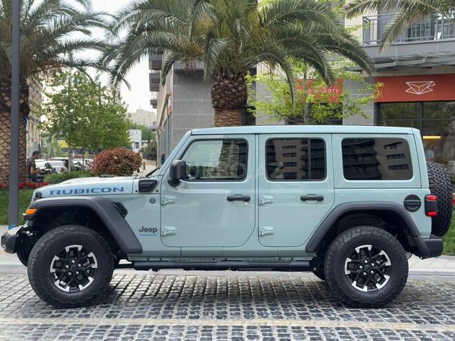 Jeep Wrangler-12