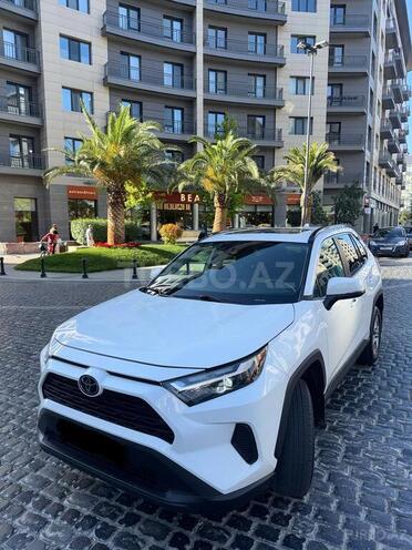 Toyota RAV4-11