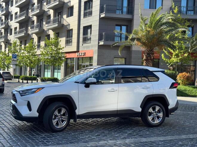 Toyota RAV4-10