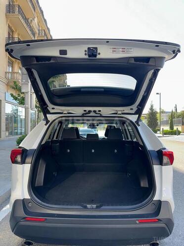 Toyota RAV4-7