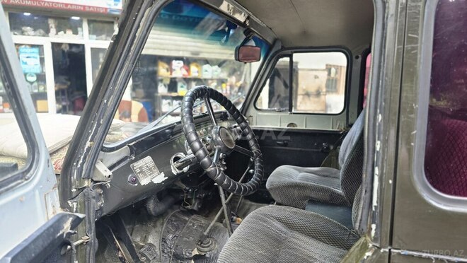 UAZ 31512-4