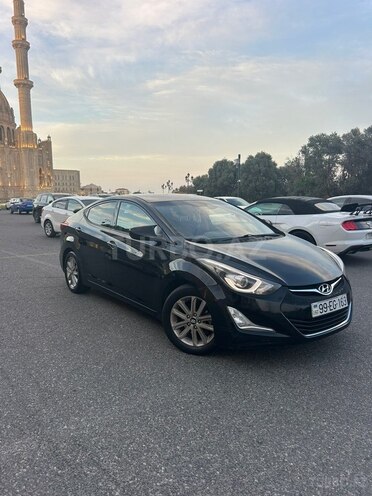 Hyundai Elantra-2