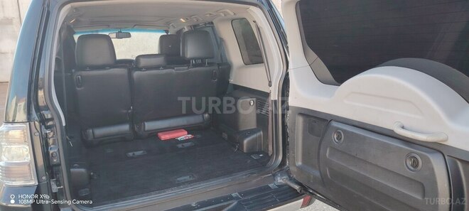Mitsubishi Pajero-13