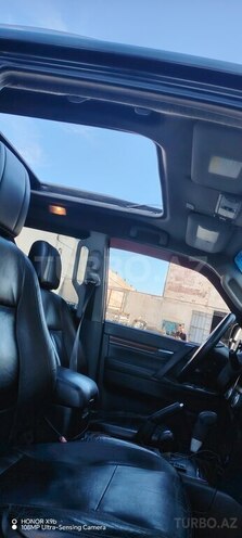 Mitsubishi Pajero-16