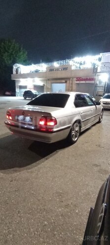 BMW 728-6