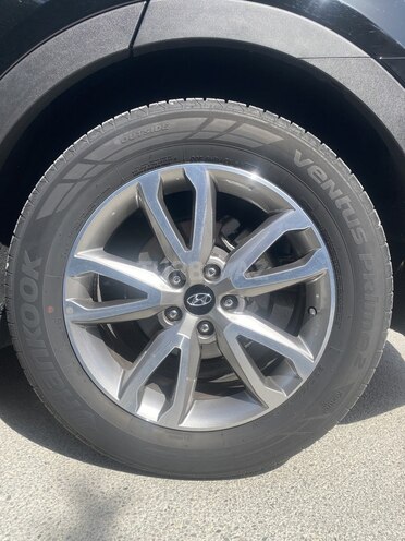Hyundai Santa Fe-16