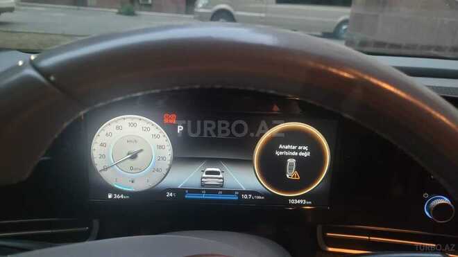 Hyundai Elantra-9