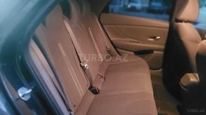 Hyundai Elantra-14