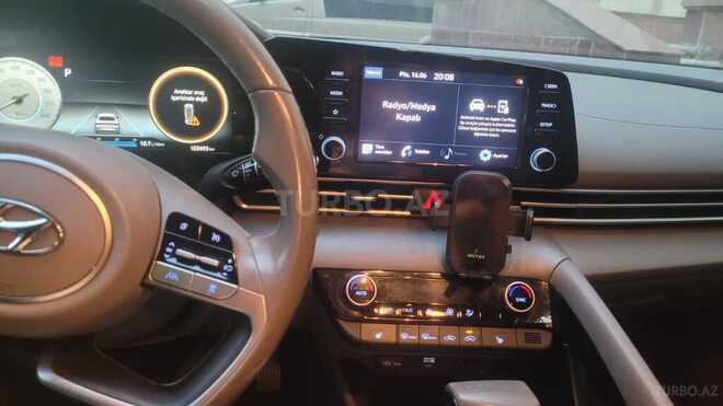 Hyundai Elantra-8
