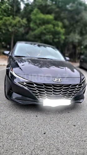 Hyundai Elantra-1