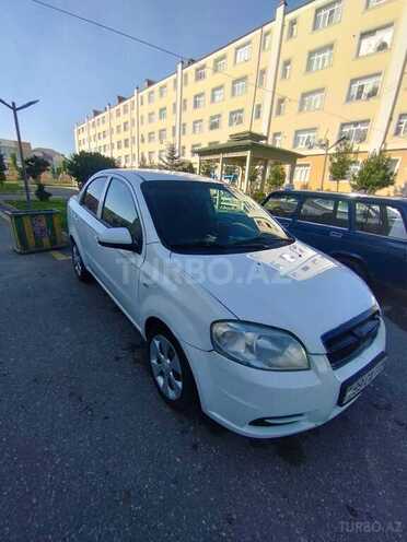 Chevrolet Aveo-4
